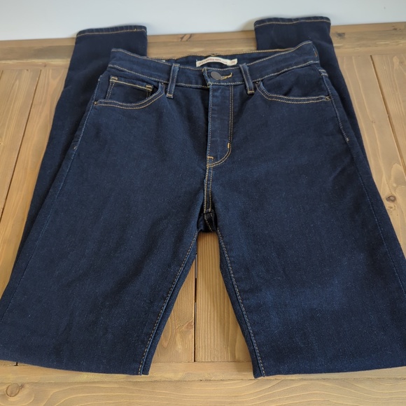 Levi’s 721 premium Women’s High Rise Dark Wash Skinny Jeans SZ 26W/30L - Picture 3 of 16